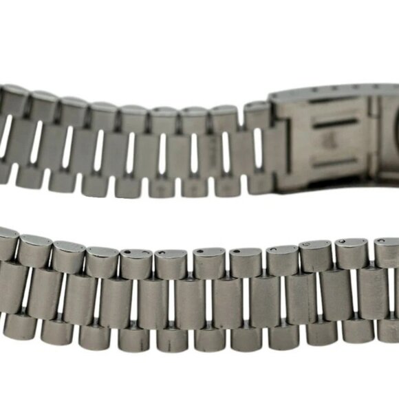 Tag Heuer Midsize 34mm Professional 2000 Series Grey Dial Watch - Picture 4 of 6